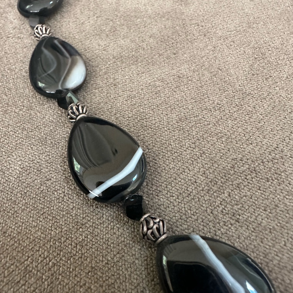 COPY - Black/White Agate Necklace - Picture 5 of 9